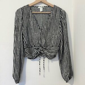 H&M cinch long sleeve v neck top